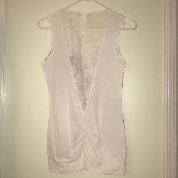 🖤White tank with black detail🤍Lace back🖤 - Picture 4 of 6